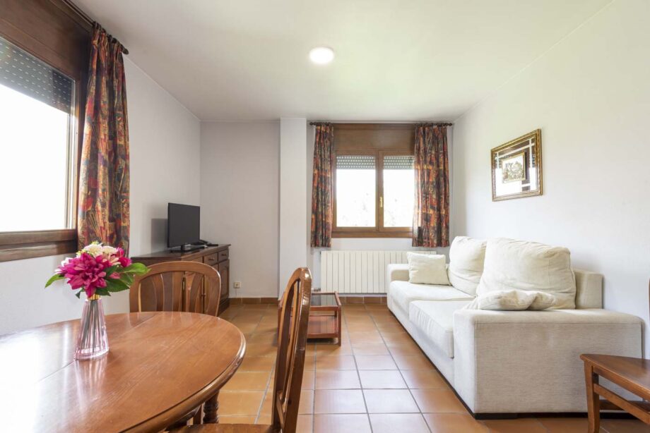 APARTAMENTO 201 (2 habitaciones dobles - 4 PAX)