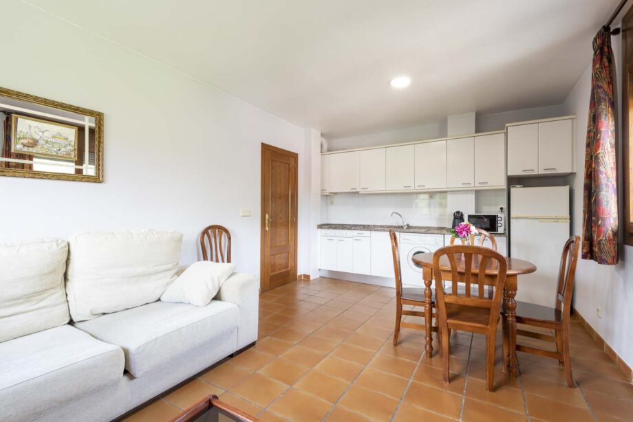 APARTAMENTO 201 (2 habitaciones dobles - 4 PAX)