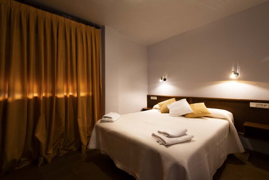 APARTAMENTO 201 (2 habitaciones dobles - 4 PAX)