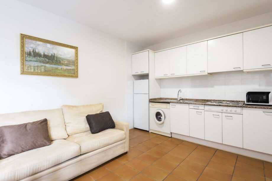 APARTAMENTO 203 (2 habitaciónes dobles - 6 PAX )