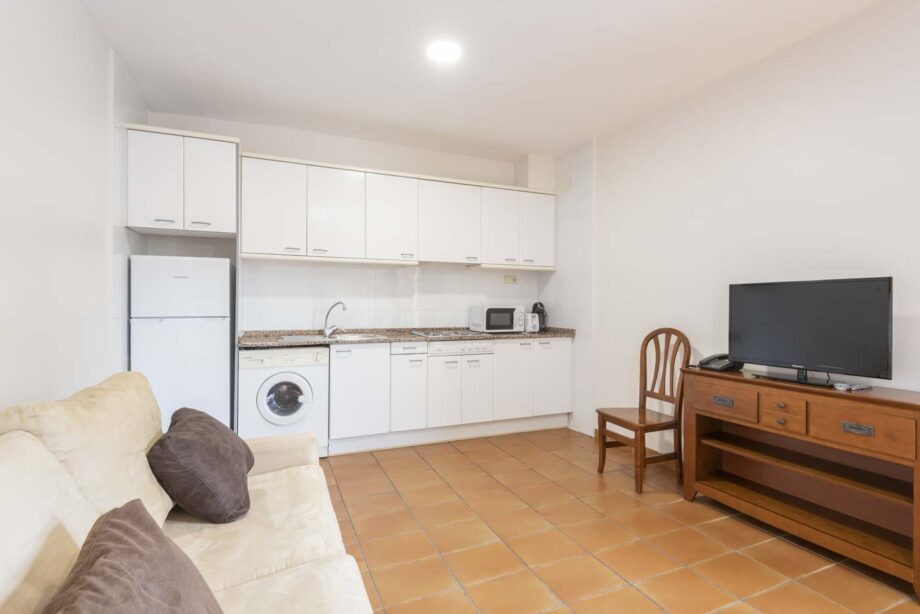 APARTAMENTO 203 (2 habitaciónes dobles - 6 PAX )