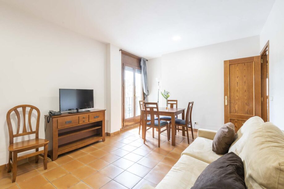 APARTAMENTO 203 (2 habitaciónes dobles - 6 PAX )