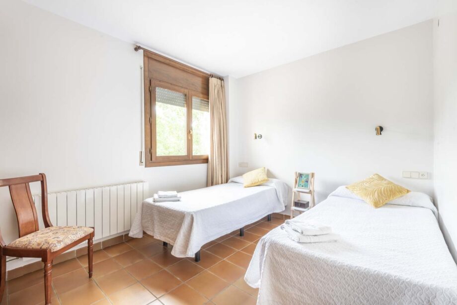 APARTAMENTO 203 (2 habitaciónes dobles - 6 PAX )