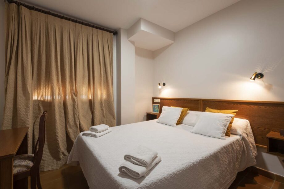 APARTAMENTO 203 (2 habitaciónes dobles - 6 PAX )